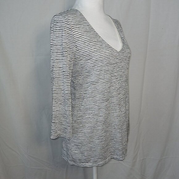 WHITE HOUSE BLACK MARKET 3\4 SLEEVE LINED TOP, BLACK AND WHITE STRIPES, SIZE XS - Picture 6 of 9